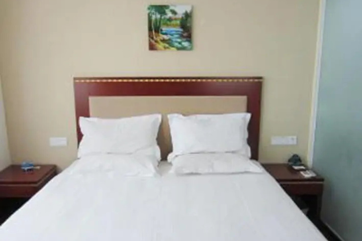 Room 5 of 15