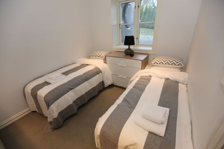 Room 3 of 83