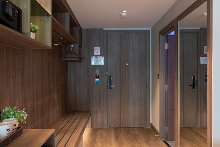Room 48 of 136