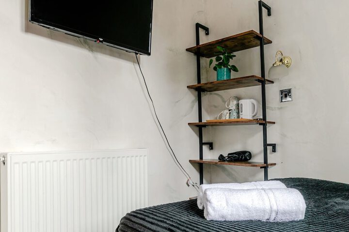 Room 65 of 234