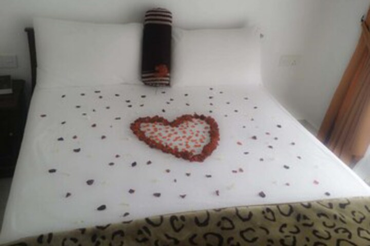 Room 12 of 21