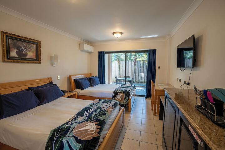 Room 5 of 27