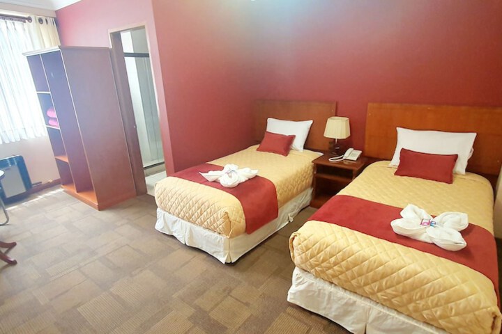 Room 10 of 21