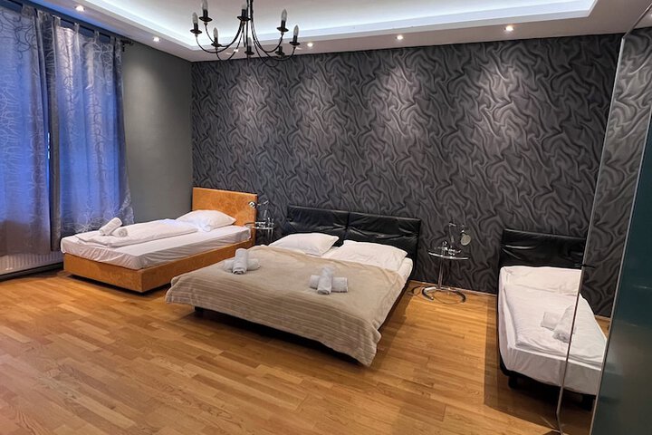Room 49 of 94