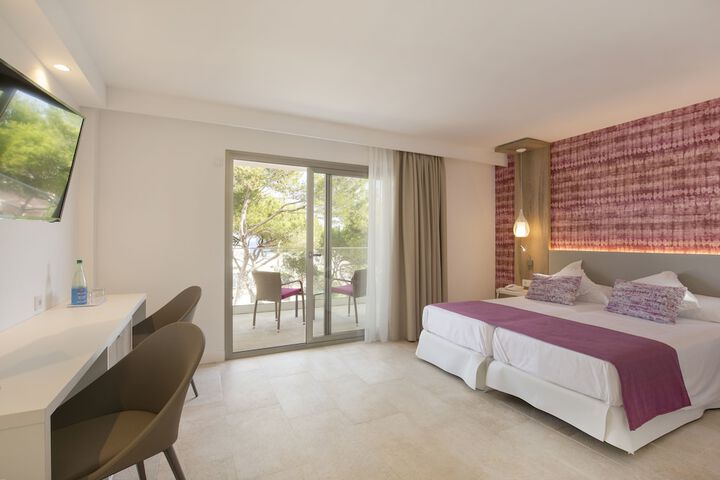 Room 15 of 80