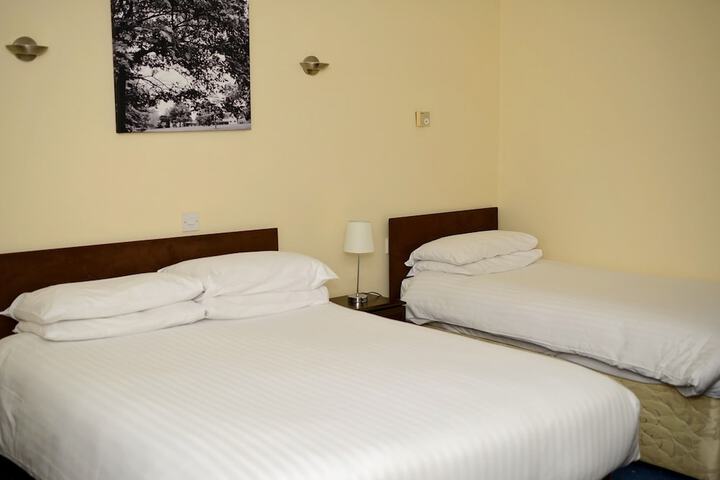 Room 5 of 19