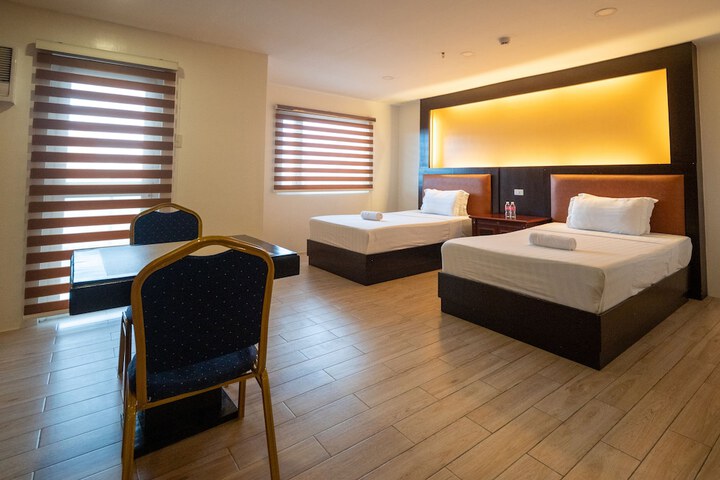 Room 6 of 81