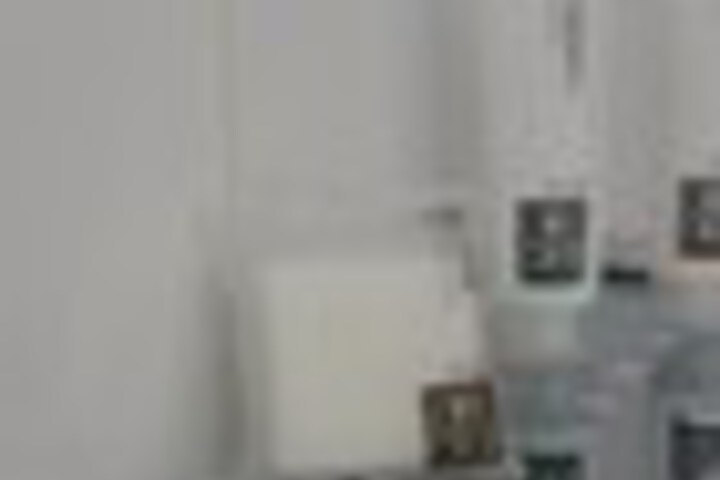 Room 80 of 144