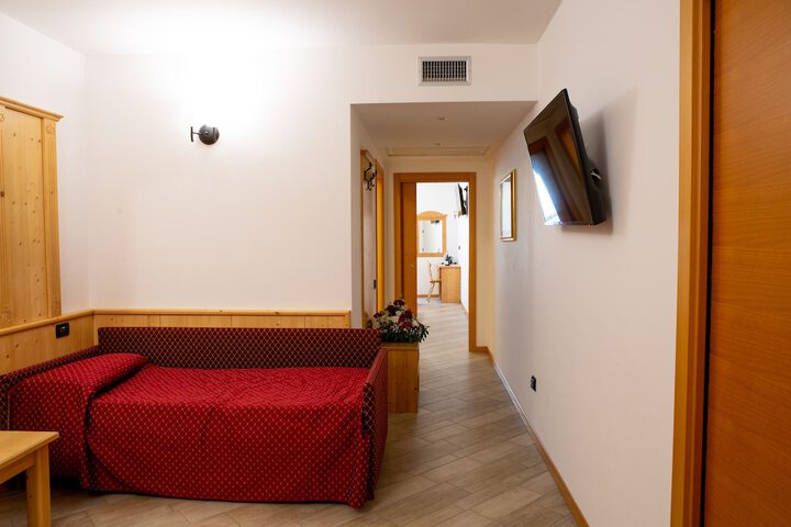 Room 11 of 44