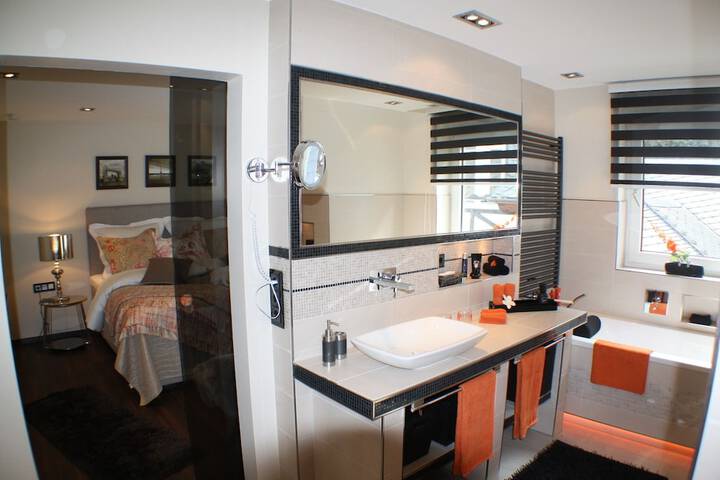 Room 26 of 37