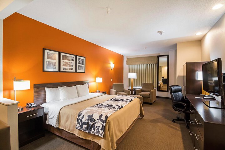 Room 17 of 41