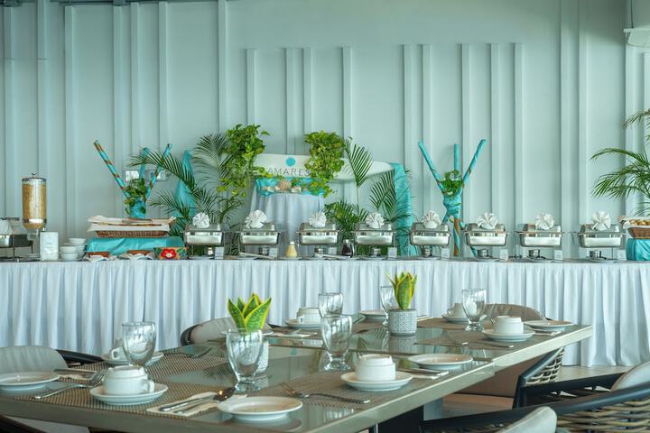 Dining 110 of 165