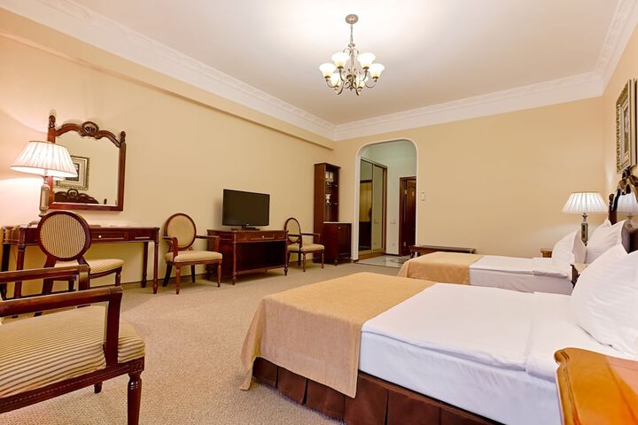 Room 25 of 75