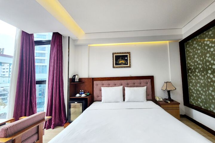 Room 10 of 117