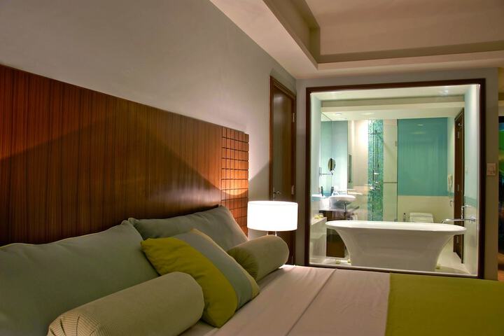 Room 6 of 50