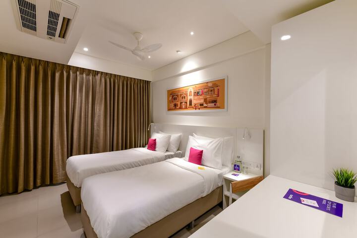Room 14 of 36