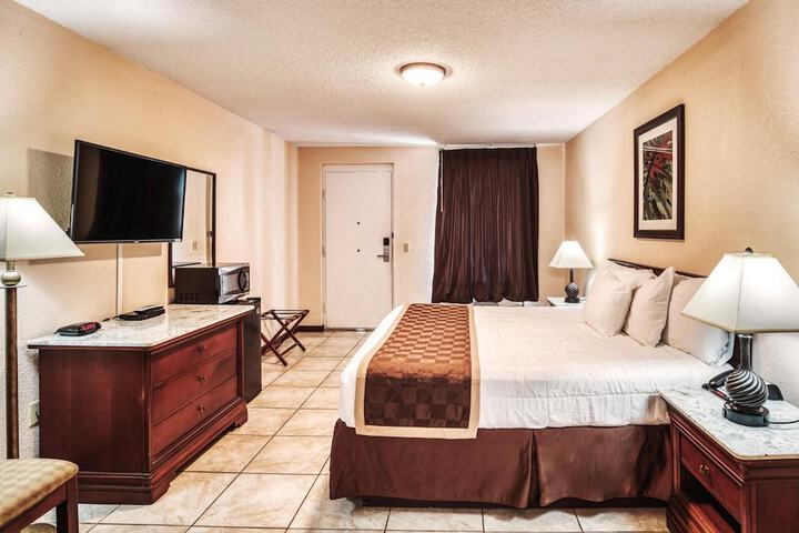 Room 20 of 37