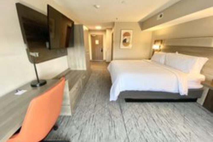 Room 65 of 68