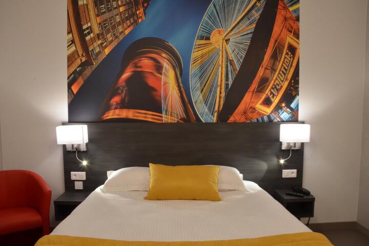 Room 34 of 62
