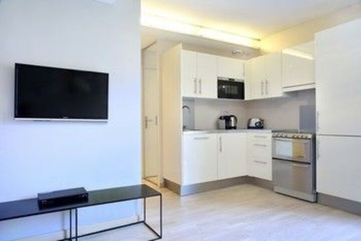 Room 12 of 15