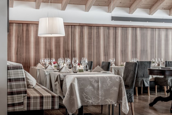 Dining 75 of 91