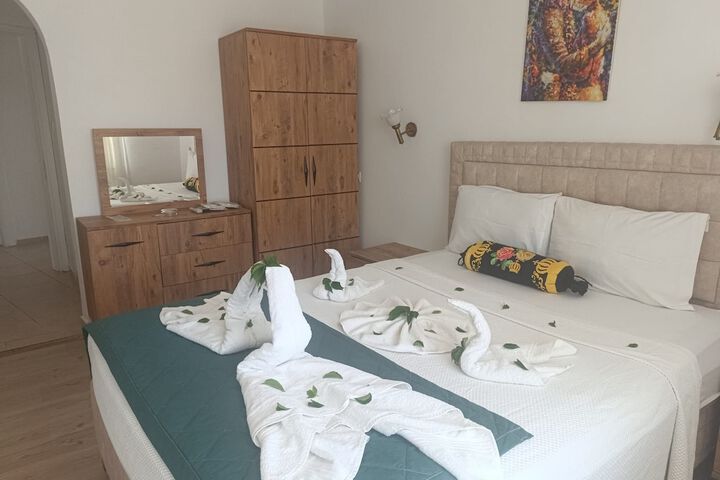Room 10 of 24