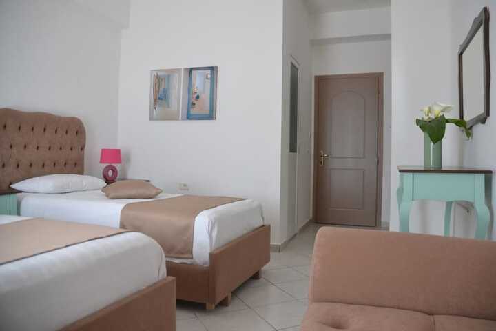 Room 42 of 72
