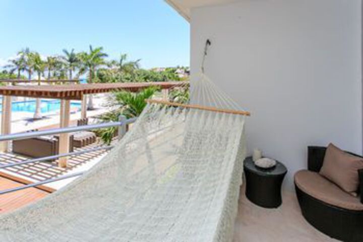 Terrace/Patio 2 of 108