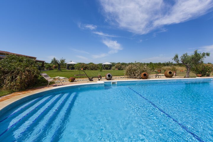 Pool 33 of 104