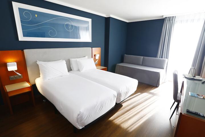 Room 14 of 31