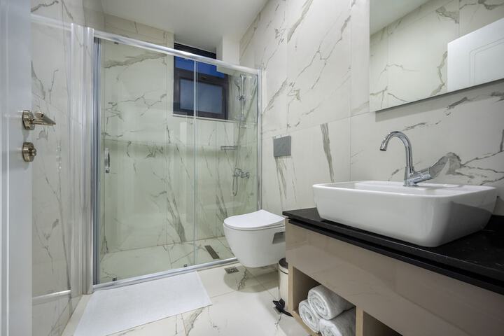 Room 70 of 89