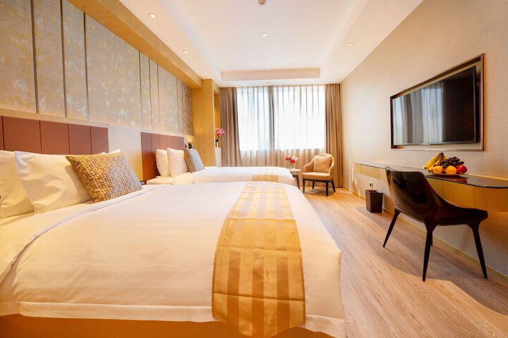 Room 34 of 142