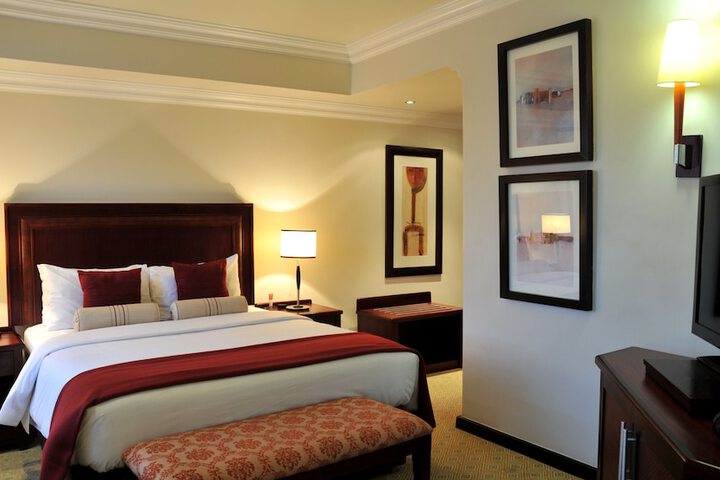 Room 3 of 34