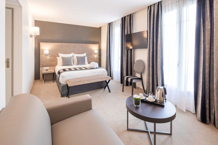 Room 17 of 42