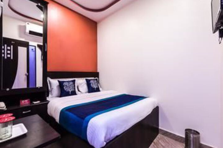Room 9 of 22
