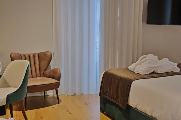 Room 11 of 50