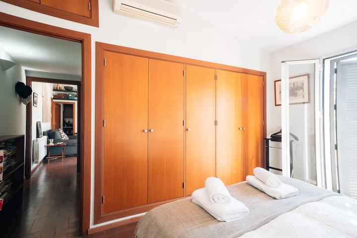 Room 6 of 19