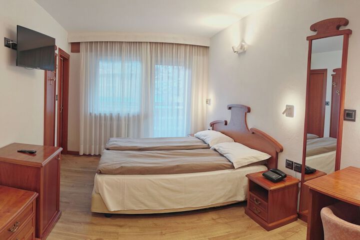Room 10 of 53