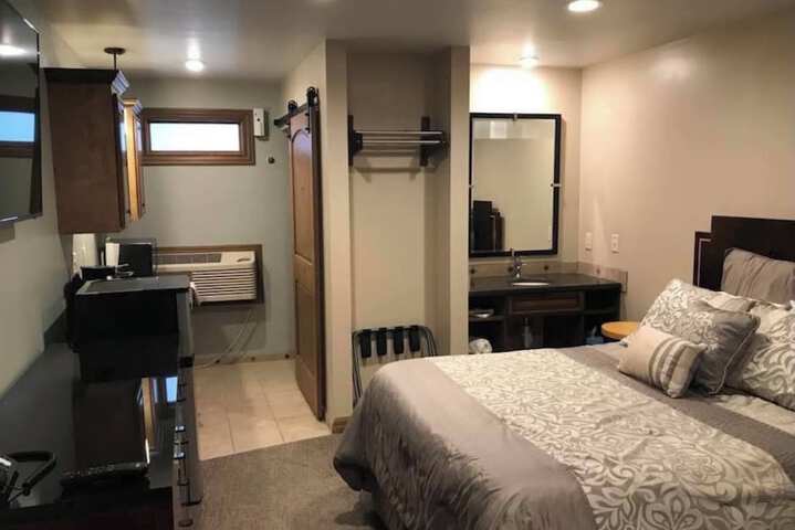 Room 2 of 11