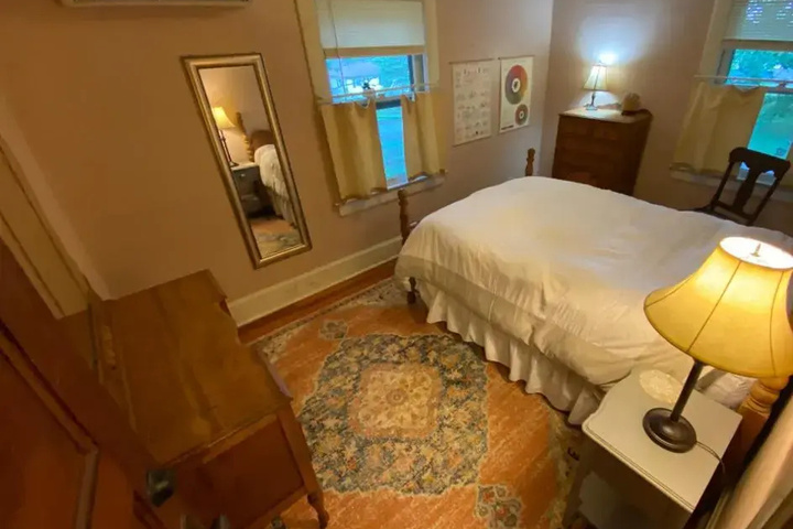 Room 2 of 12