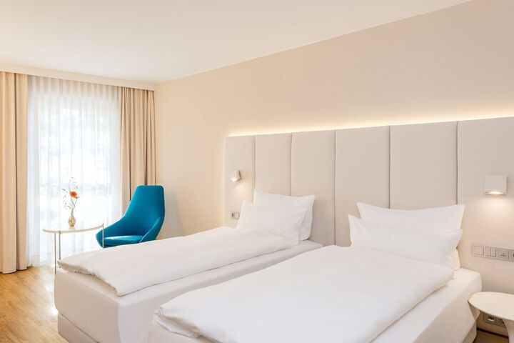 Room 12 of 36