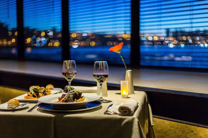 Dining 49 of 66