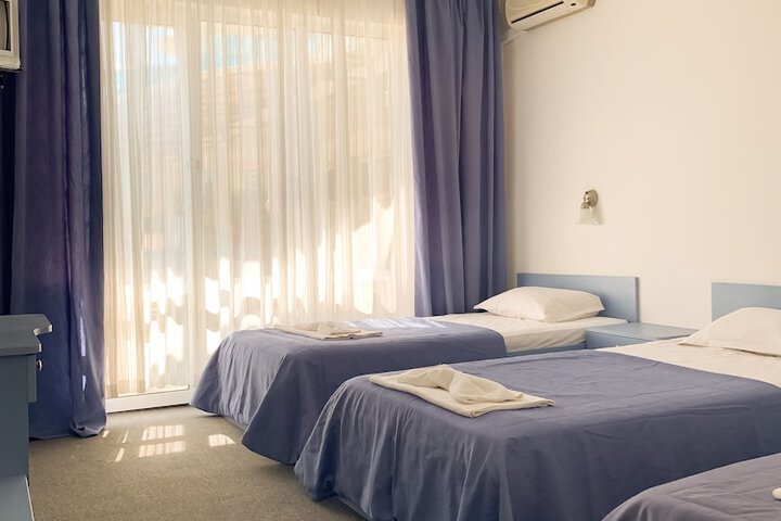 Room 9 of 36