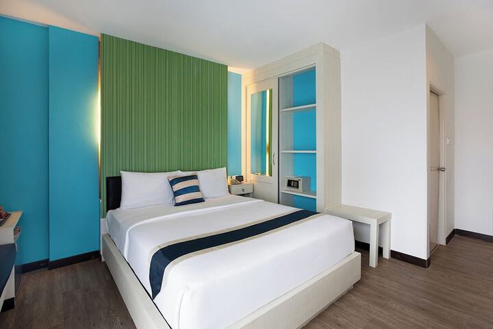 Room 14 of 39