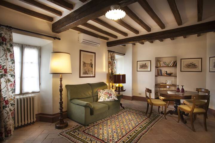 Room 10 of 65