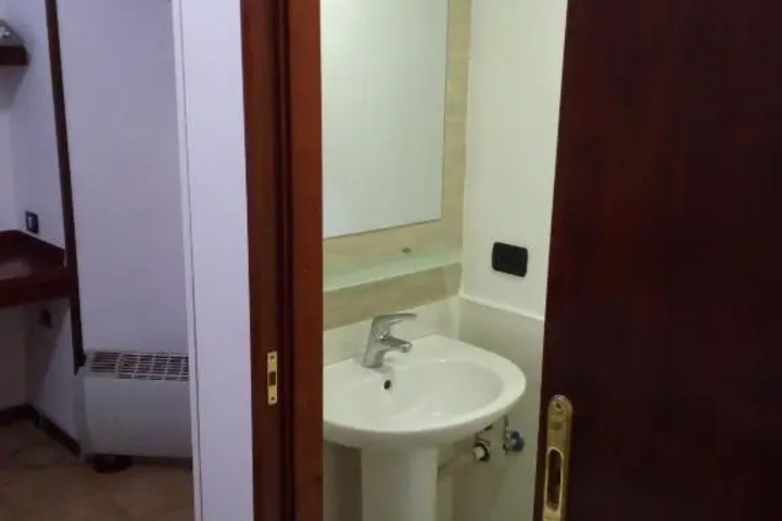 Room 12 of 14