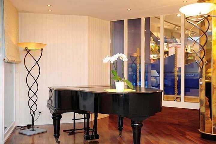Lobby Entry