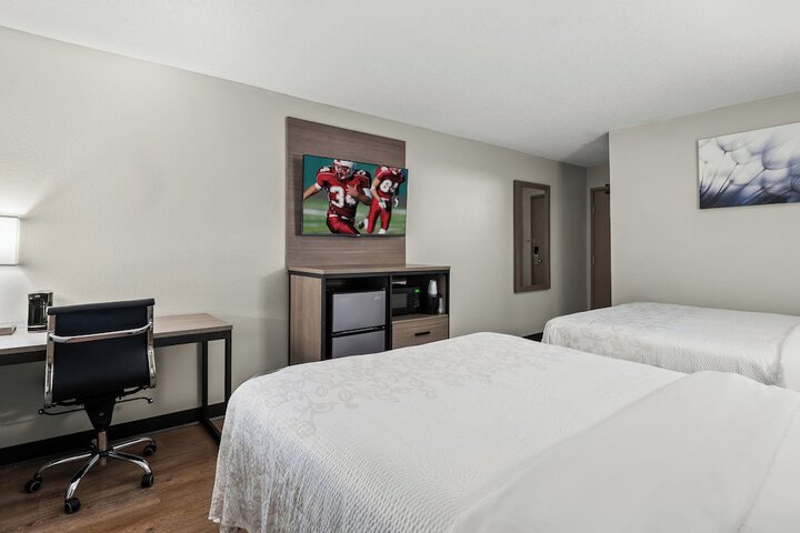 Room 4 of 36