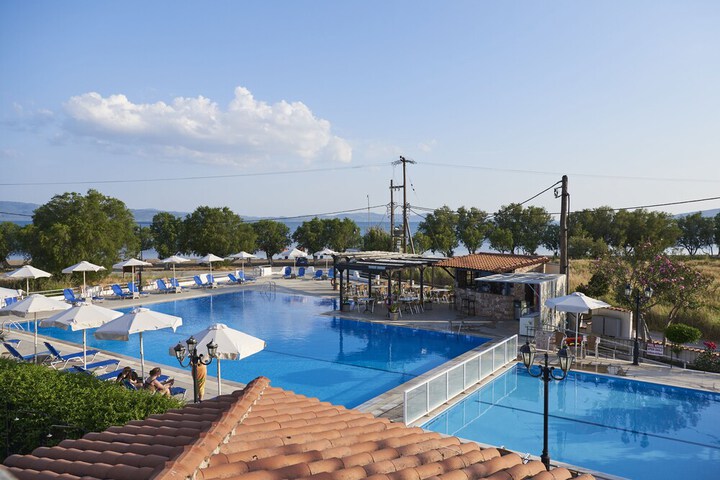 Hotel with Pool