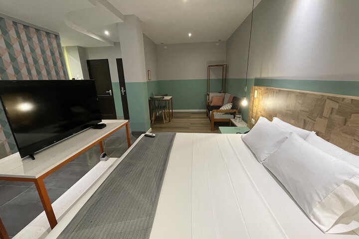 Room 65 of 118